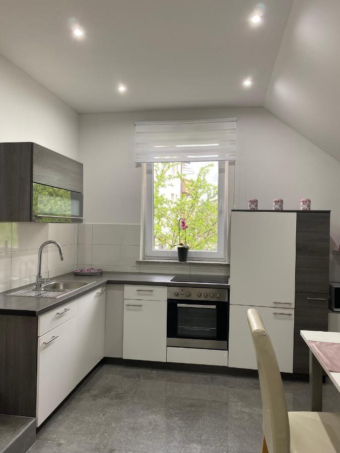 Apartma Azurre Постойна Екстериор снимка