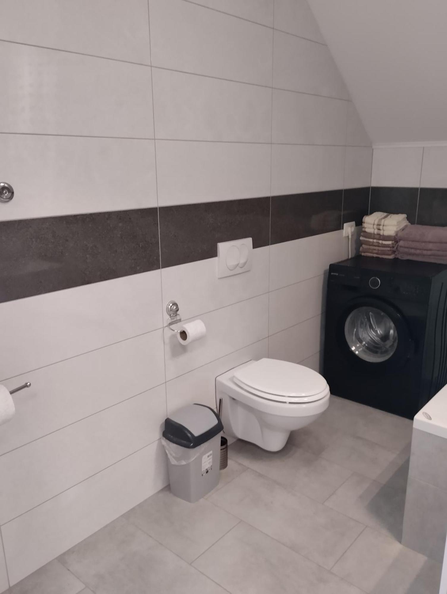 Apartma Azurre Постойна Екстериор снимка