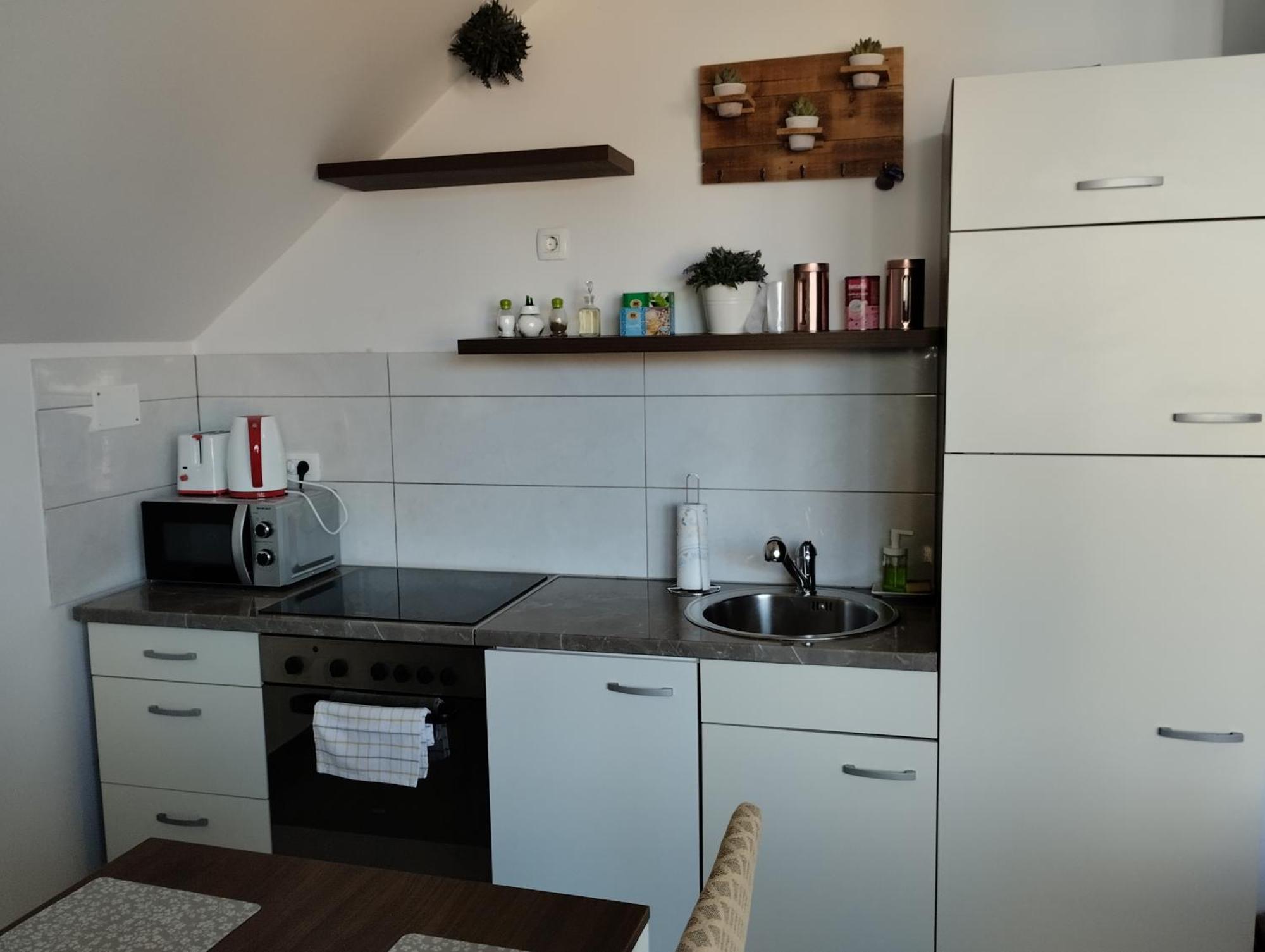 Apartma Azurre Постойна Екстериор снимка